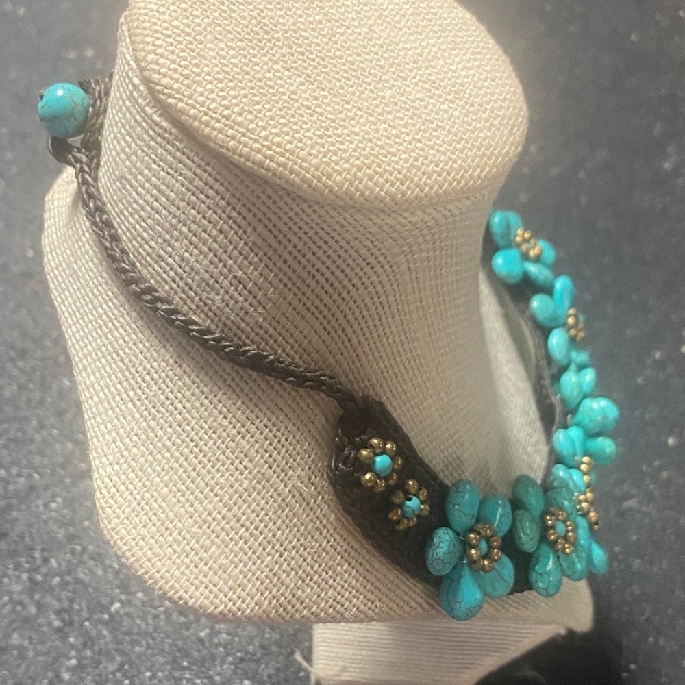 Turquoise Floral Necklace and Bracelet Set - Picture 4 of 8